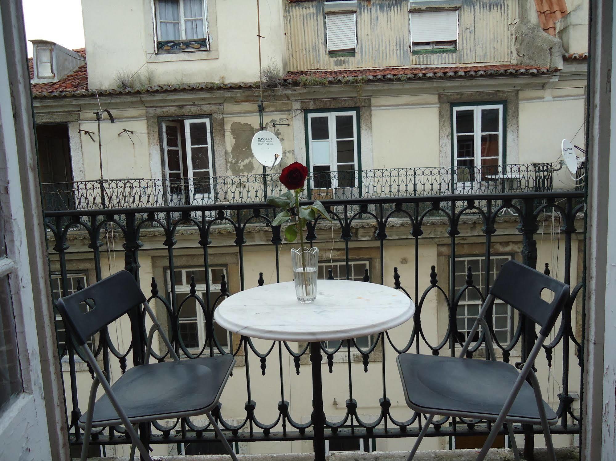 New Aljubarrota Guest House Lisboa Εξωτερικό φωτογραφία